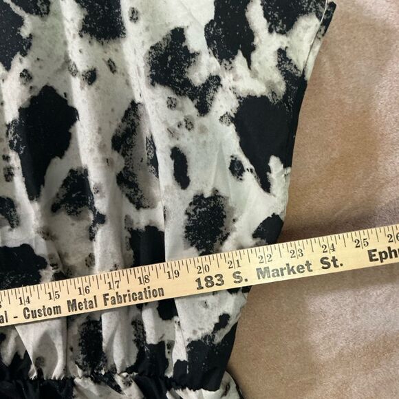 Stylish Black and Cream cow print open back short romper 2XL - Picture 9 of 11